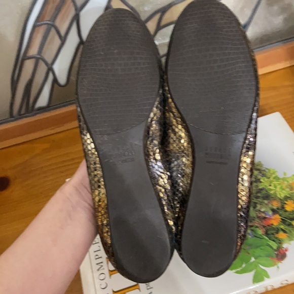 Stuart Weitzman Iridescent Snake Print Flats 7.5 - Picture 10 of 15